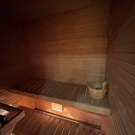 Apartment Private By Sea Balcony, Sauna, Parking *