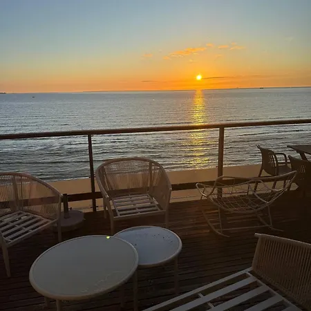 Apartment Private By Sea Balcony, Sauna, Parking
